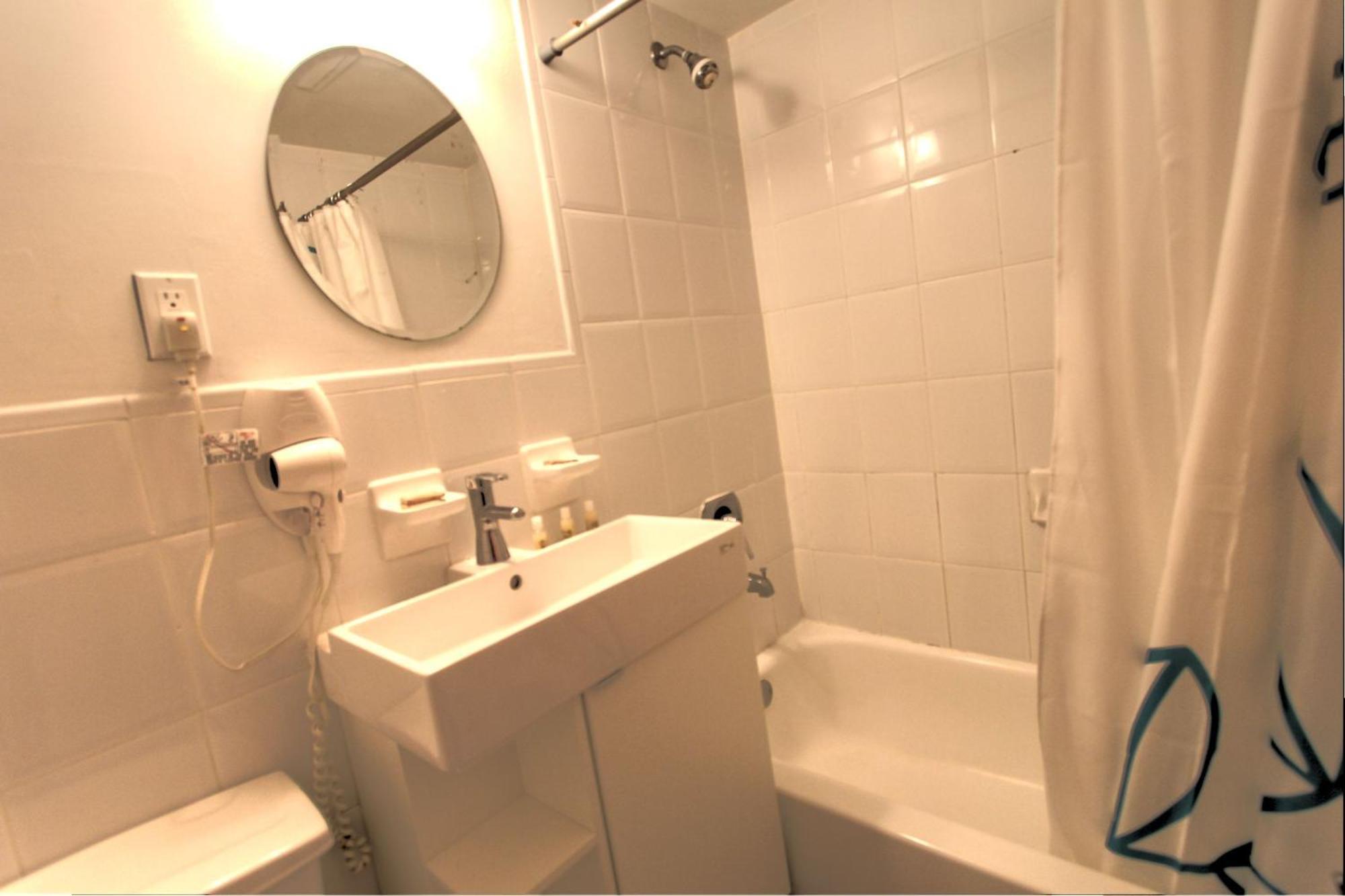 Apartahotel Deluxe And At The Casablanca Miami Beach